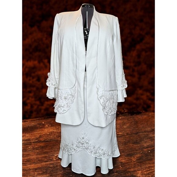 Harmony New York Elegant White 2-Piece Suit  Jacket & Skirt with Embroidered Det - Picture 9 of 14